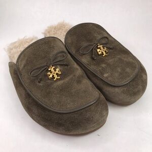 Tory Burch Size 10 Tory Charm Shearling Oilve Green Suede Slip On Clogs Mule